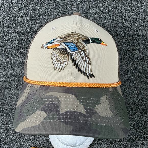 Mallard Duck Flying Hat Paramount Outdoors Cap Trucker Hunting Bird Camo - Picture 1 of 7